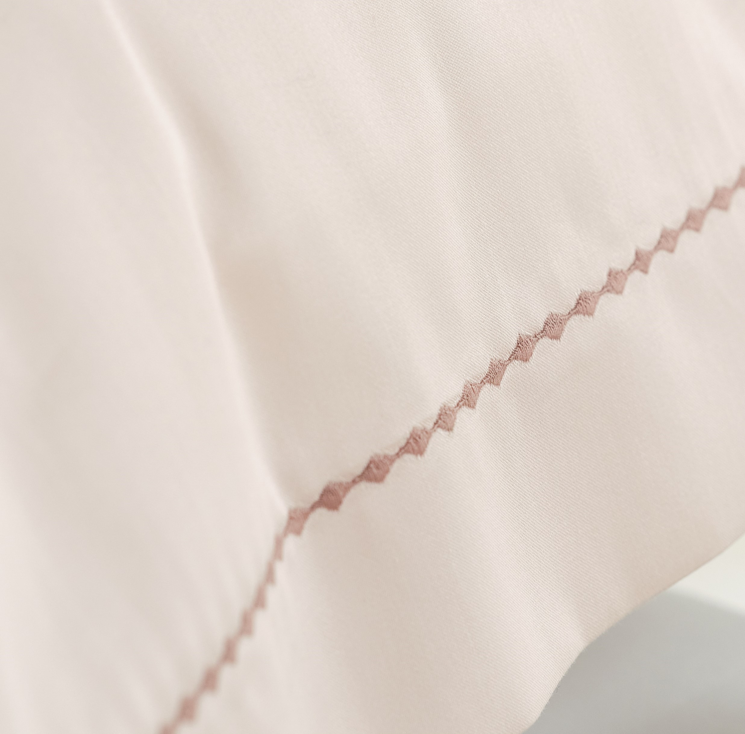 Nostalgia | Rosa velho claro